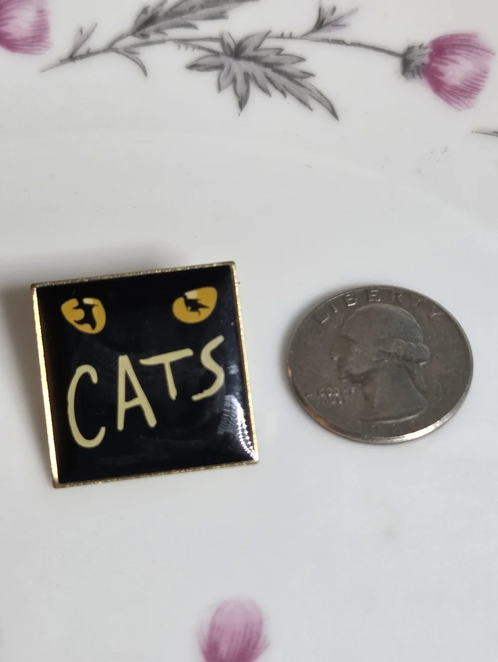 CATS Enamel Pin - Black and Yellow Cat Eyes Design - Picture 1 of 4